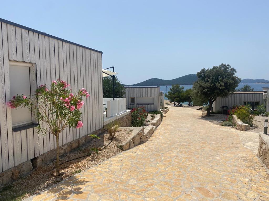 Buqez Eco Resort - Beach Villa 37 And 40 Pakostane Bagian luar foto